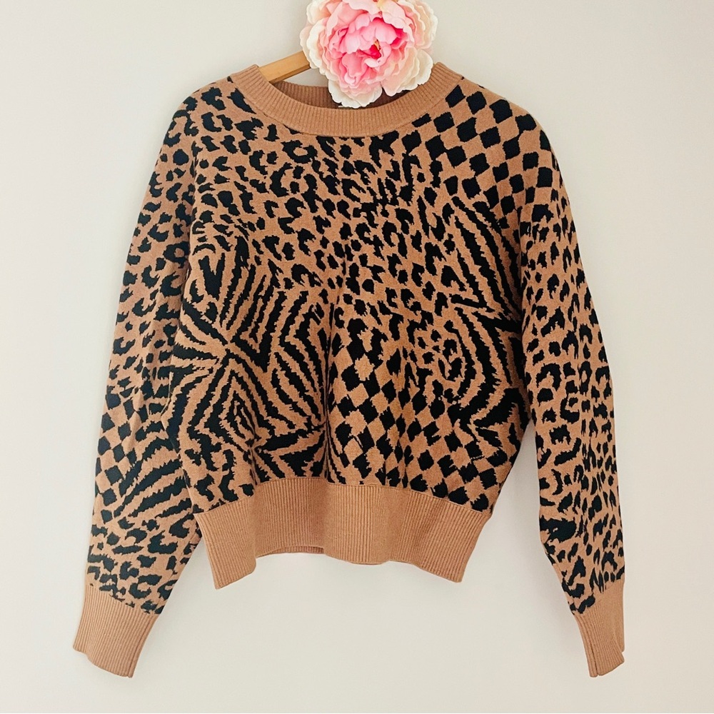 Amuse Society Cheetah Leopard Animal Print Sweater Medium